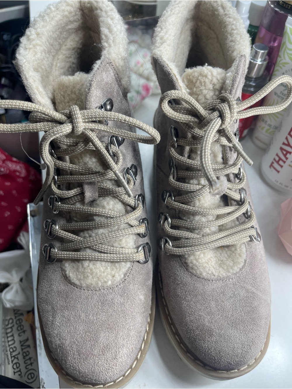 Kohl's Taupe Suede Lace-Up Shearling Boots
